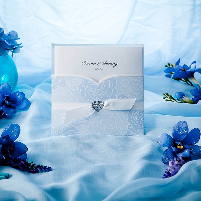  Eleganckie składane podwójnie zaproszenie ślubne z niebieskimi różami (50 szt.)