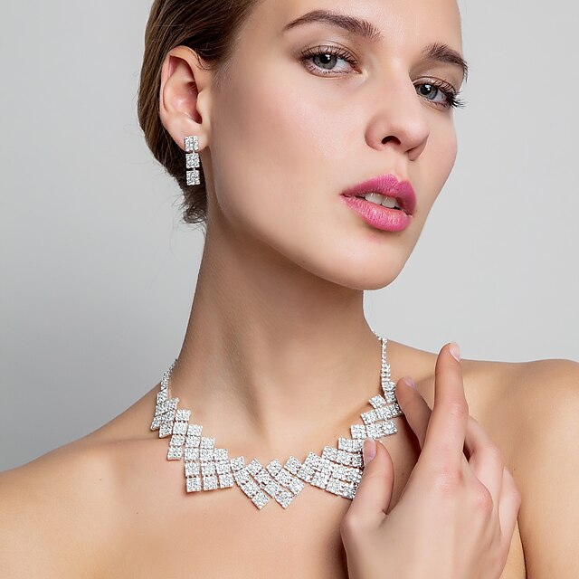  brillantes de aleación con el conjunto de joyas de diamantes de imitación, incluyendo collar y los pendientes