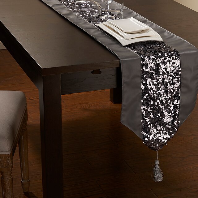  モダンなスタイルのスパンコールデザインのテーブルランナー