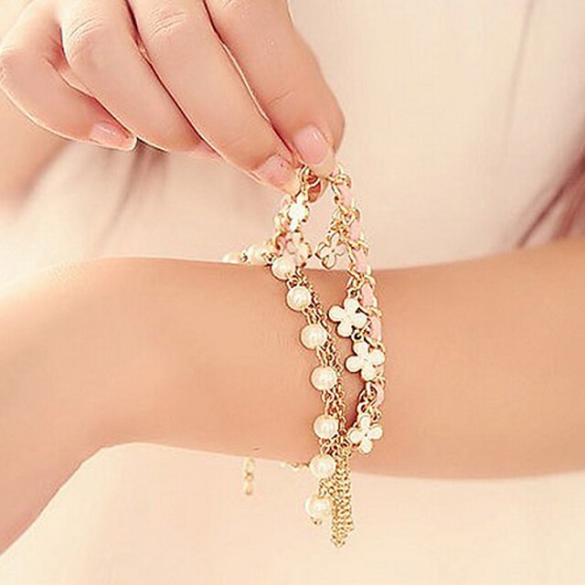 Women's Charm Bracelet Clover Pearl Bracelet Jewelry Rainbow / White For Christmas Gifts Party Daily Casual / Leather