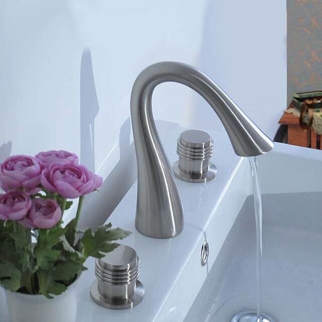  Bathroom Sink Faucet - Widespread Nickel Brushed Centerset Three Holes / Two Handles Three HolesBath Taps