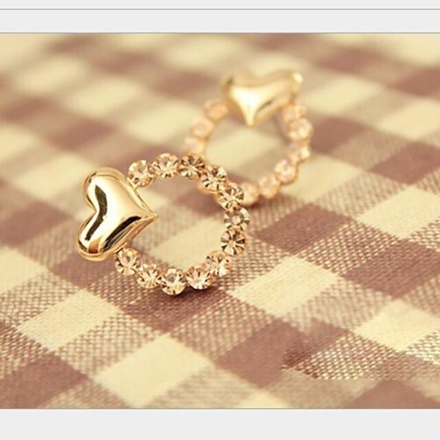  Women's Lovely Peach Heart Round Diamond Earrings