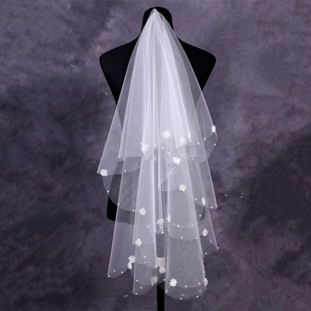  One-tier Cut Edge Wedding Veil Fingertip Veils with Appliques 59.06 in (150cm) Tulle