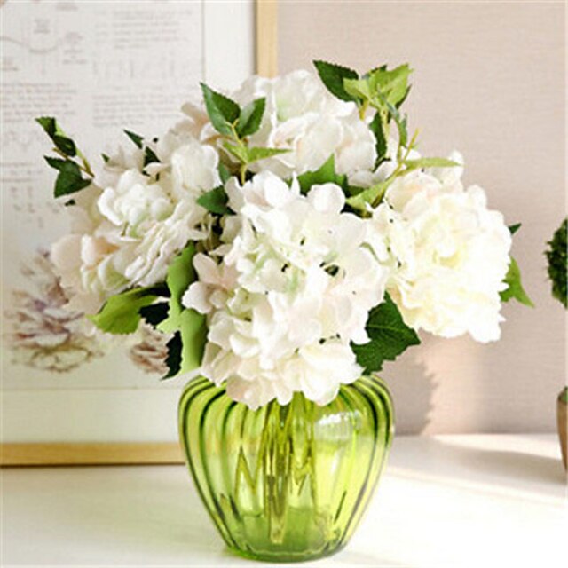  zes witte hygrangeas kunstbloemen met vaas