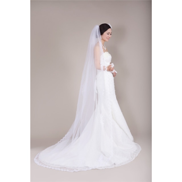  One-tier Lace Applique Edge Wedding Veil Chapel Veils with Appliques Tulle / Angel cut / Waterfall