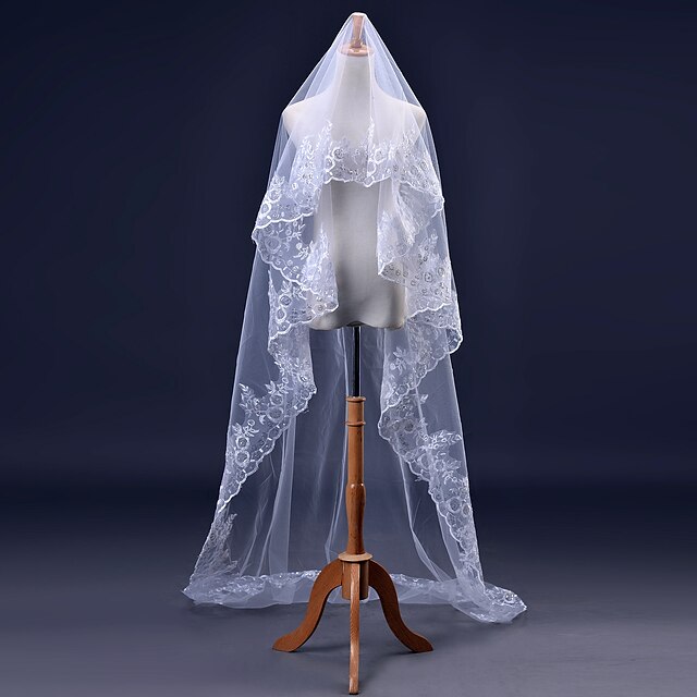  One-tier Lace Applique Edge Wedding Veil Cathedral Veils with Sequin / Embroidery Lace / Tulle / Classic