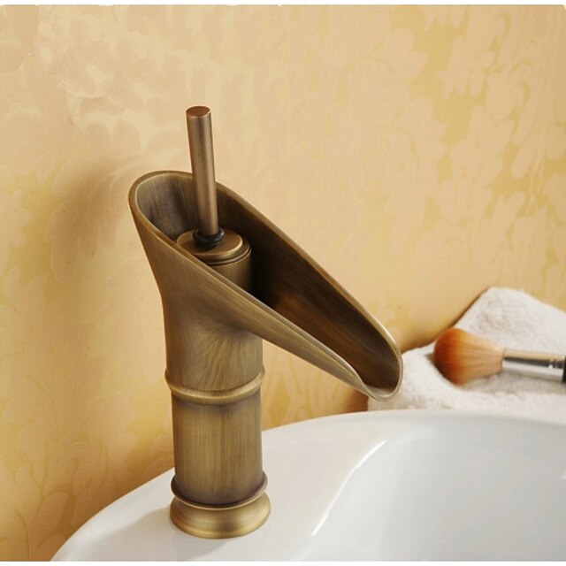  Bathroom Sink Faucet - Rotatable Antique Copper Centerset One Hole / Single Handle One HoleBath Taps