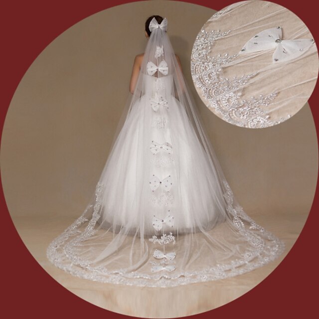  One-tier Lace Applique Edge Wedding Veil Cathedral Veils with Embroidery Lace / Tulle / Angel cut / Waterfall