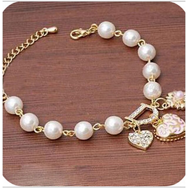  Chain Bracelet Luxury Unique Design Work Casual Fashion Pearl Bracelet Jewelry White / Gold For Party Gift Valentine / Imitation Diamond