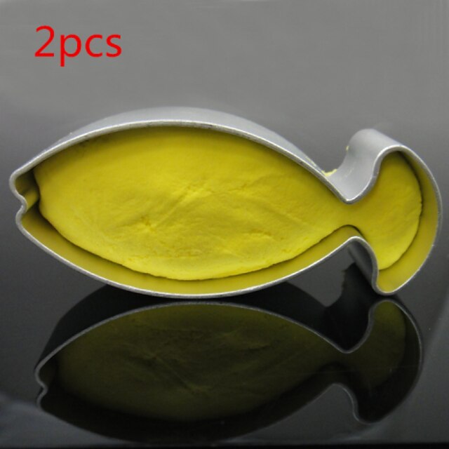  2pcs Cute Fish Shaped Cake and Cookie Cutter Mold