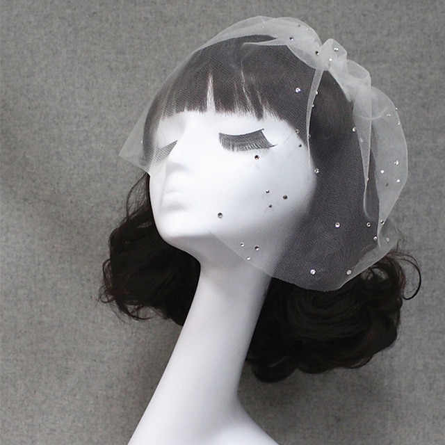  Jedna vrstva Oříznutý okraj Závoje Svatební kloboučky / Závoje pro krátké vlasy s Štras Tyl