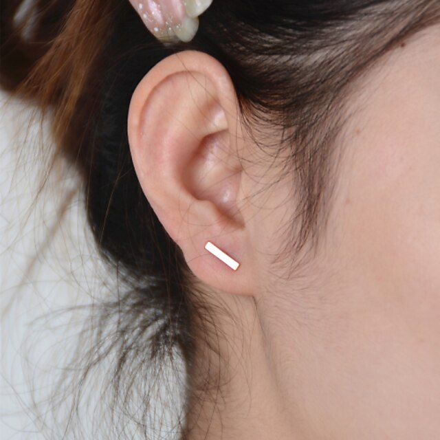  Női Beszúrós fülbevalók hölgyek Egyszerű Divat minimalista stílusú Kicsi Fülbevaló Ékszerek Arany / Ezüst Kompatibilitás Hétköznapi Napi