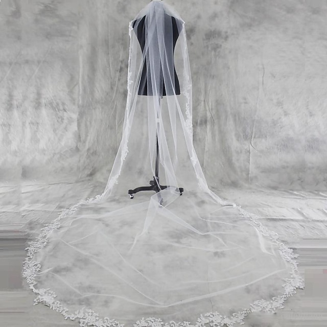  One-tier Lace Applique Edge Wedding Veil Chapel Veils / Cathedral Veils with Appliques Tulle / Angel cut / Waterfall