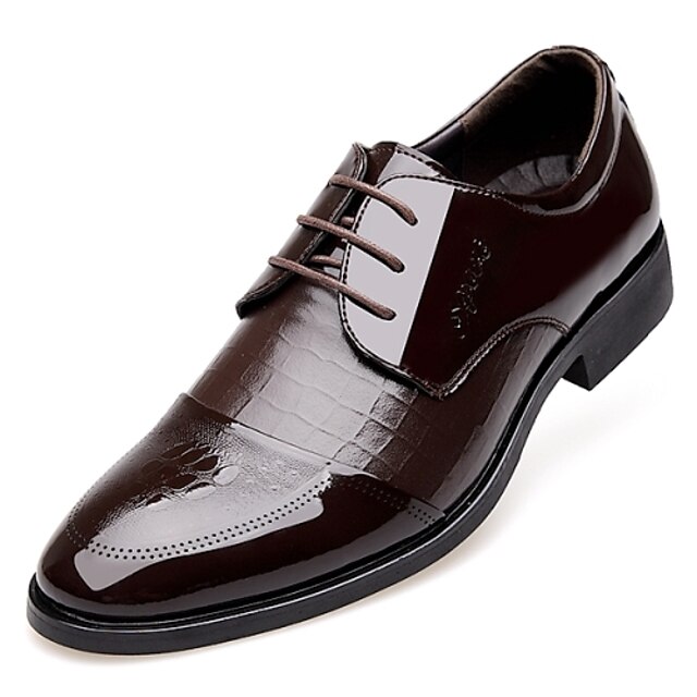  Homens Sapatos formais Couro Envernizado Primavera / Outono Conforto Oxfords Preto / Marron