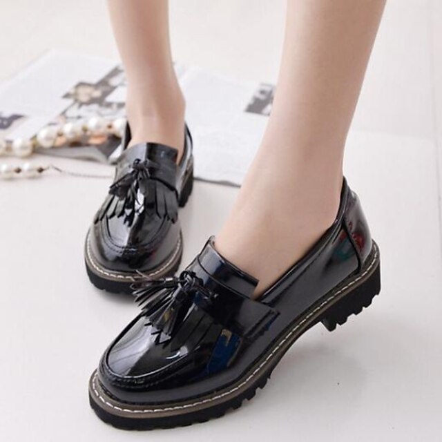  Women's Shoes Vintage Tassels Patent Leather Low Heel Comfort / Round Toe Loafers Outdoor / Casual