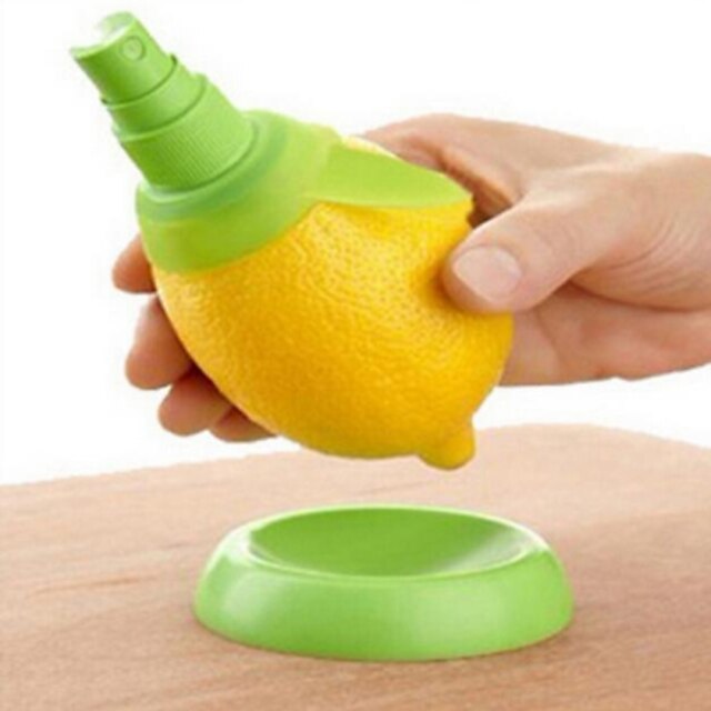  citron vattenmelon juice spruta citrus spraya handen frukt juicer press brotsch kök matlagning verktyg