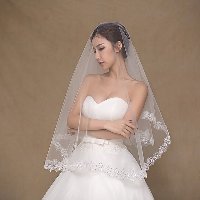  One-tier Lace Applique Edge Wedding Veil Elbow Veils / Fingertip Veils with Embroidery Lace / Tulle / Classic