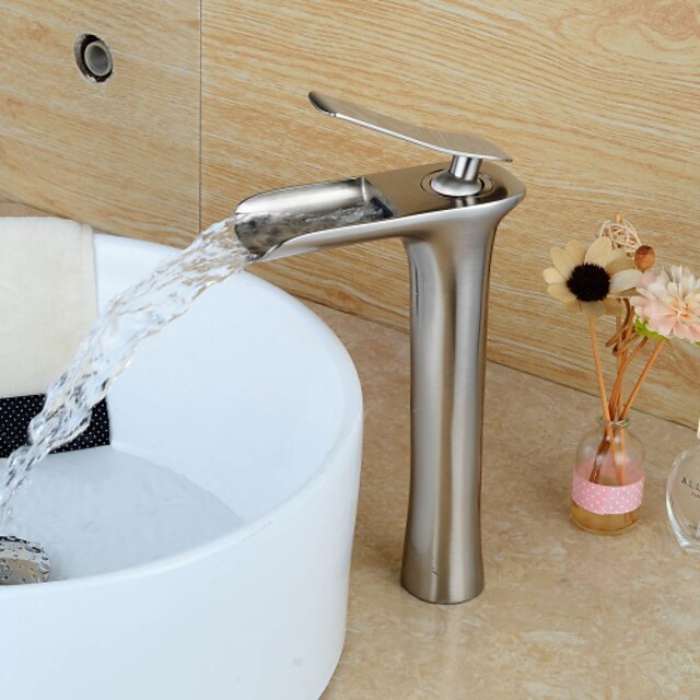  Bathroom Sink Faucet - Waterfall Nickel Brushed Centerset Single Handle One HoleBath Taps / Brass