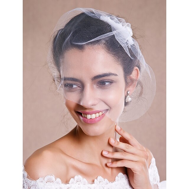  One-tier Raw Edge Wedding Veil Blusher Veils / Fingertip Veils / Headpieces with Veil with Pearl Tulle