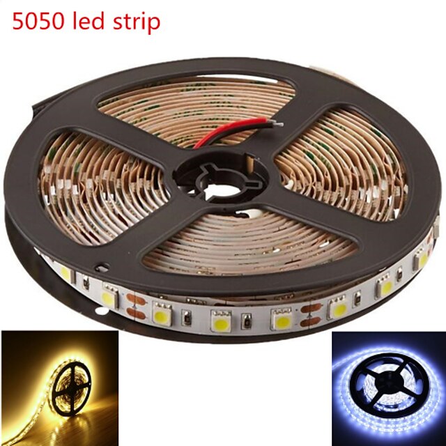  5 m Fleksible LED-lysstriper 300 LED Varm hvit / Hvit Dekorativ / Koblingsbar / Selvklebende 12 V 1pc / 5050 SMD