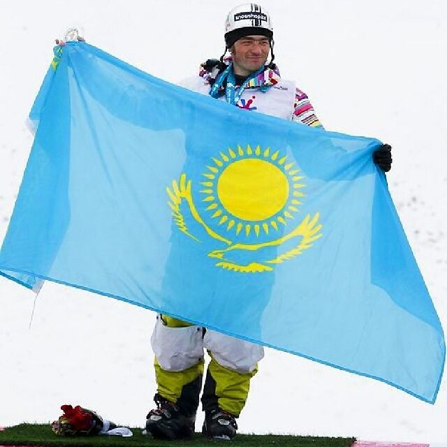  Új 90 * 150cm lóg Kazahsztán nemzeti zászló zászló kültéri beltéri lakberendezés (nélkül zászlórúd)