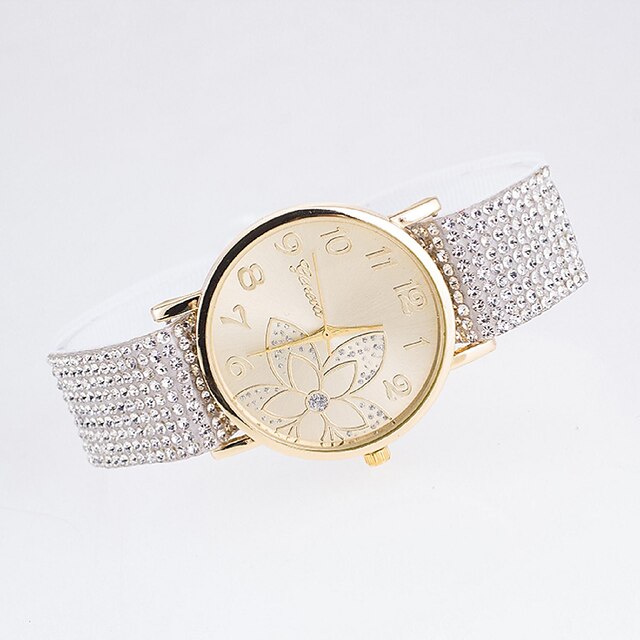  Mulheres Relógio de Moda Simulado Diamante Relógio Quartzo Cores Múltiplas Relógio Casual Analógico Branco Preto Vermelho