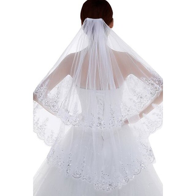  Wedding Veil Two-tier Fingertip Veils Lace Applique Edge Tulle / Lace White / Ivory