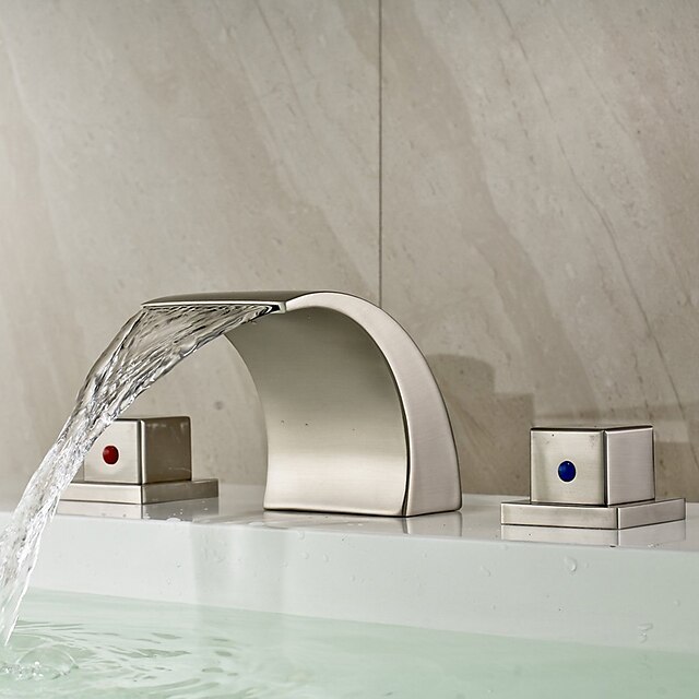  grifo del lavabo del baño - cascada de níquel cepillado generalizado dos manijas tres orificios grifos de baño / latón