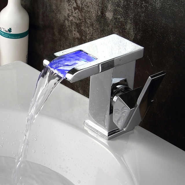  Kylpyhuone Sink hana - Vesiputous / Laajallle ulottuva / LED Öljytty pronssi Integroitu Yksi kahva yksi reikäBath Taps