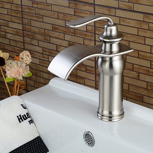  浴槽用水栓 - 滝状吐水タイプ ブラッシュドニッケル センターセット シングルハンドルつの穴Bath Taps / 真鍮