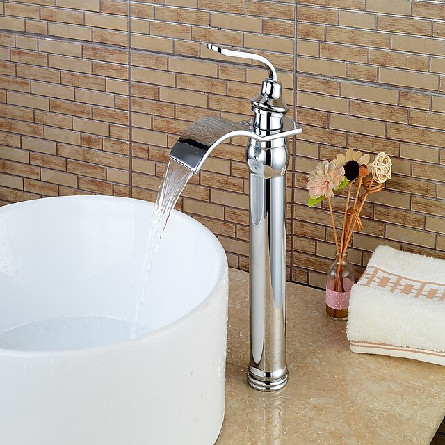  Bateria do umywalki łazienkowej - Wodospad Chrom Umieszczona centralnie Jeden uchwyt Jeden otwórBath Taps / Mosiądz