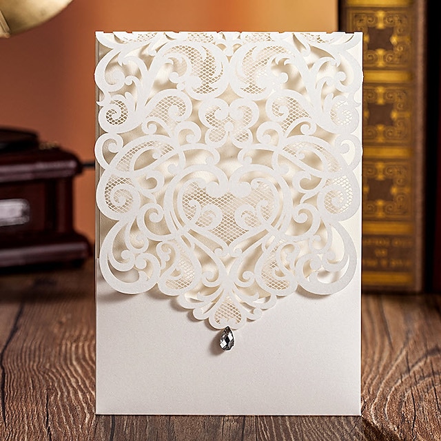  Zabalení do kapsy Svatební Pozvánky 50 - Pozvánky Klasický styl Embosovaný papír