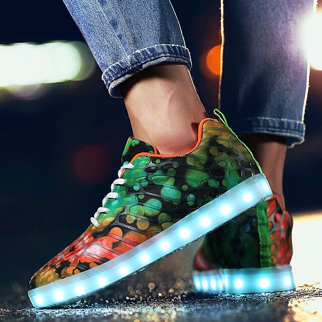  Férfi Kényelmes cipők Tüll Tavasz / Ősz LED Sportcipők Gyalogló Szivárvány / Zöld / Kék / Fűző / Light Up cipők