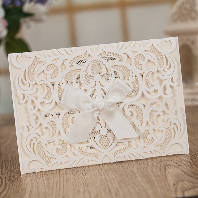  Hülle & Taschenformat Hochzeits-Einladungen Einladungskarten Klassicher Stil Geprägtes Papier Geprägt