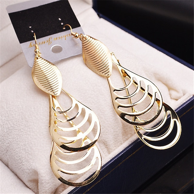  1 Paar Tropfen-Ohrringe Ohrringe baumeln For Damen Party Hochzeit vergoldet Aleación Hohl Blattform Tropfen