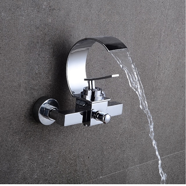  Bathroom Sink Faucet - Waterfall / Widespread Chrome Centerset Single Handle Two HolesBath Taps