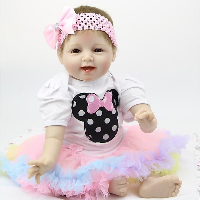  FeelWind 22 inch Reborn Doll Baby Boy Baby Girl Reborn Baby Doll Kids / Teen Adorable Lovely Cloth 3/4 Silicone Limbs and Cotton Filled Body with Clothes and Accessories for Girls' Birthday and