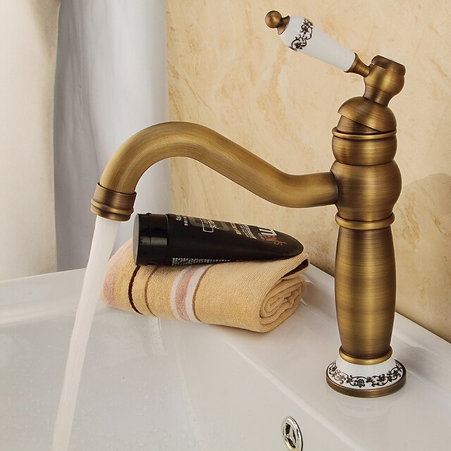

Bathroom Sink Faucet - Classic Electroplated Centerset Single Handle One HoleBath Taps