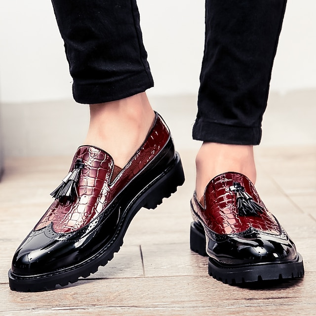  Men's Dress Loafers & Slip-Ons Brogue Tassel Loafers Wingtip Shoes British Gentleman Wedding Party & Evening Leather Loafers Black White Red Spring Fall Spring & Summer