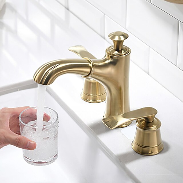  Bathroom Sink Faucet - Pullout Spray Brushed Gold Widespread Two Handles Three HolesBath Taps