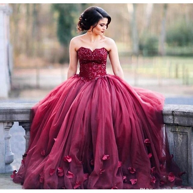  Ball Gown Floral Red Engagement Prom Dress Sweetheart Neckline Sleeveless Court Train Tulle with Beading Appliques 2020