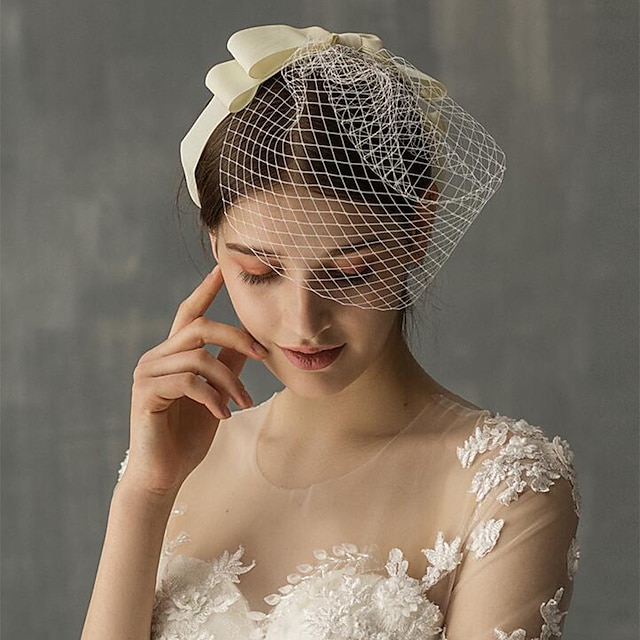  One-tier Classic Style / Lace Wedding Veil Blusher Veils with Pure Color 23.62 in (60cm) POLY / Lace
