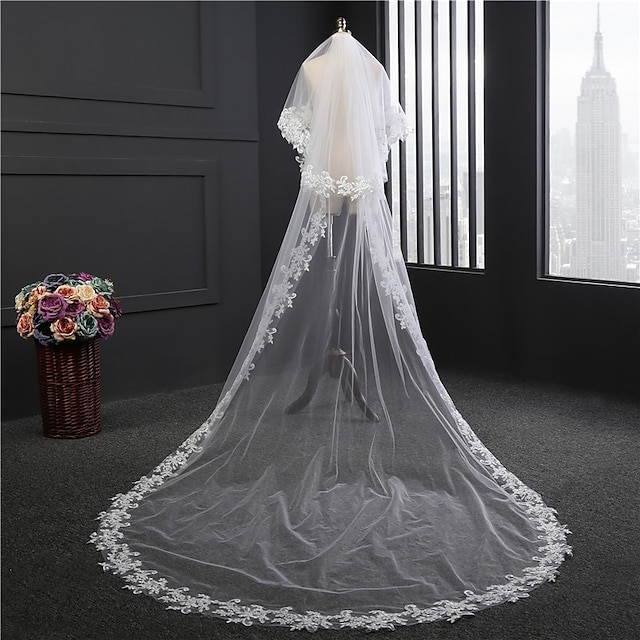  Two-tier Lace Wedding Veil Cathedral Veils with Appliques 118.11 in (300cm) Tulle