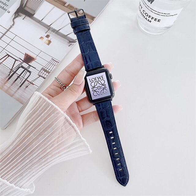 Slimme horlogeband voor Apple iWatch Apple Watch-serie 7 / SE / 6/5/4/3/2/1  Leren lus Zakelijke band Gewatteerd PU-leer Klassieke sluiting  Krokodillenleer patroon Vervanging Polsband 8777640 2021 – €11.99