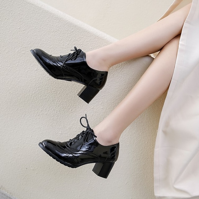  Naisten Avokkaat Oxford-kengät Bullock kengät Juhlakengät Päivittäin Yhtenäinen väri Yhtenäinen Kesä Solmittavat Paksu korko Pyöreä kärkinen Vapaa-aika minimalismi Mikrokuitu Nauhat Viini Musta