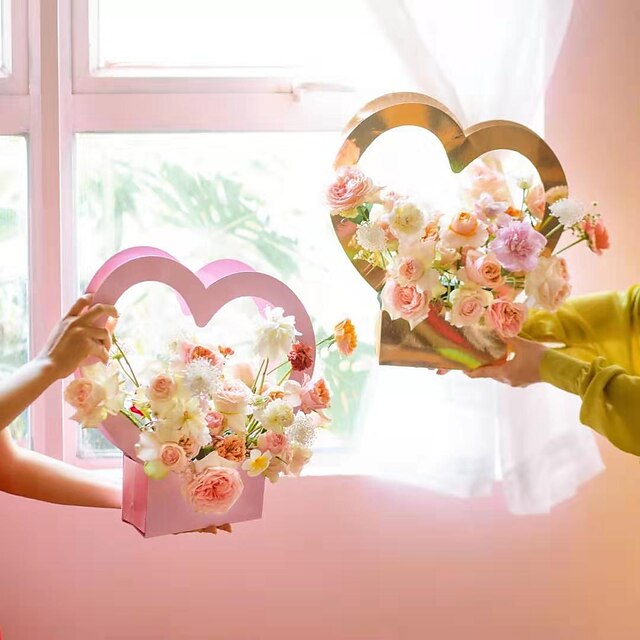 

Flowers Portable Mother's Day Love 2 Portable Flower Boxes Flower Gift Boxes Packaging Boxes Flower Arrangement Boxes Paper Portable Flower Baskets