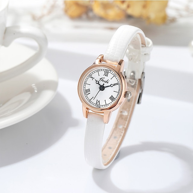  นาฬิกาควอตส์ สำหรับ สำหรับผู้หญิง ระบบอนาล็อก นาฬิกาอิเล็กทรอนิกส์ (Quartz) สไตล์สมัยใหม่ สง่างาม แฟชั่น นาฬิกาใส่ลำลอง โลหะผสม หนัง PU สร้างสรรค์ / หนึ่งปี