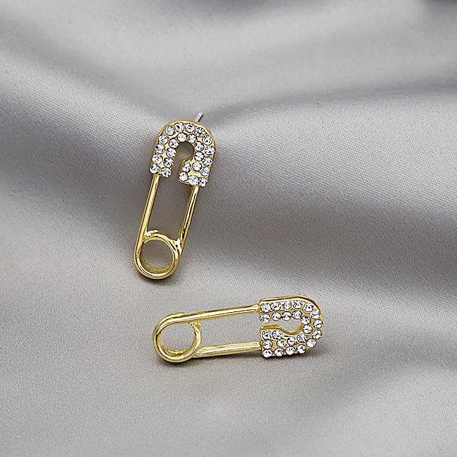 Shoes & Bags Fashion Accessories | A pair of Rhinestone Pin Shaped Earrings - YO67061