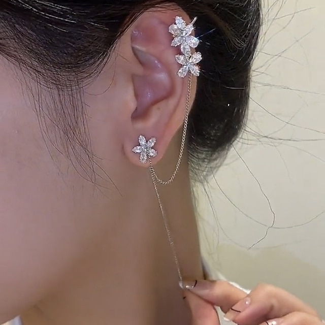  Mujer Claro Puños del oído Clásico Forma de flor Elegante Dulce Aretes Joyas Plata Para Fiesta Pedida 1 PC