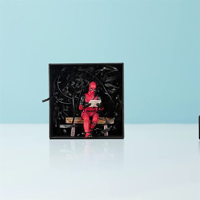 Ornamento Oscillante Per Specchietto Retrovisore Auto – Forma A Tema Anime Carino, In Resina Ecologica, Con Cordino Regolabile. Decora L'abitacolo, Non Ostacola La Vista, Si Muove Leggermente In Marcia. Regalo Originale Per Uomo E Donna. Confezione Regalo. - 2